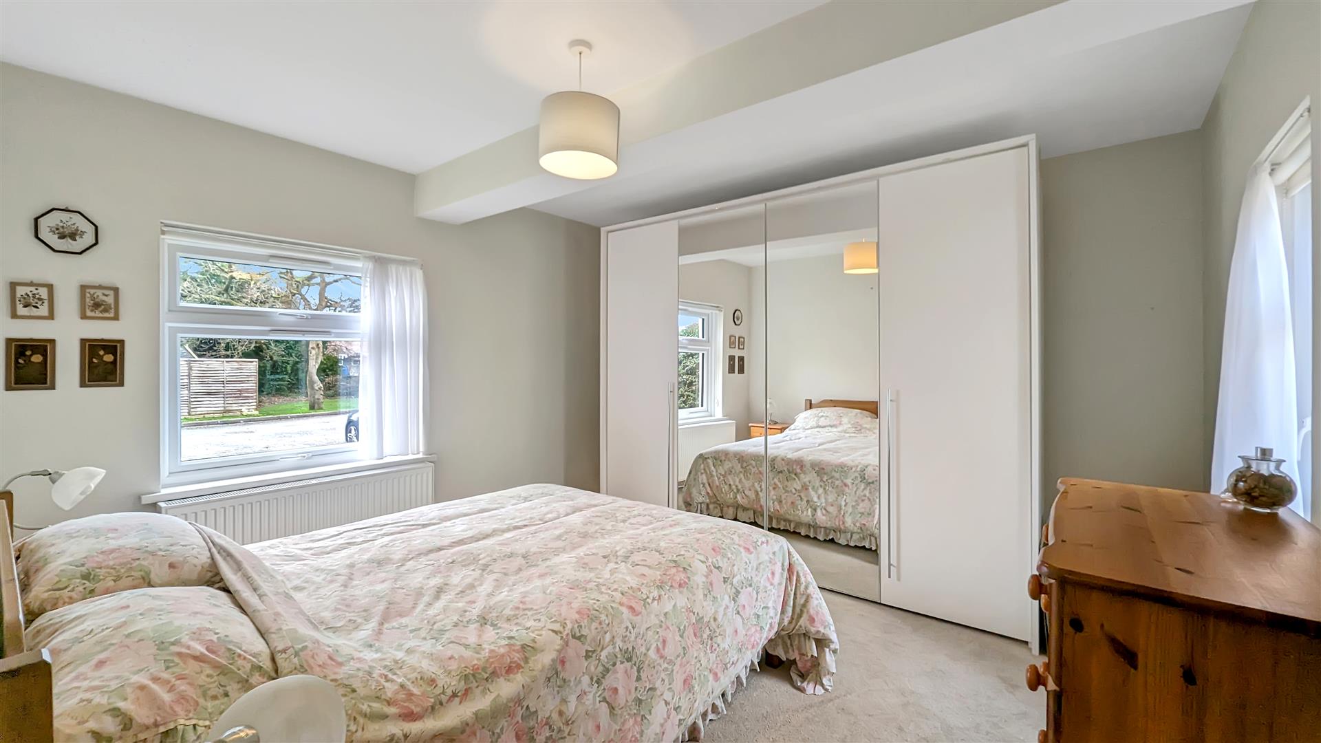 1 Bedroom Apartment Tree Hamlets, Upton, Poole